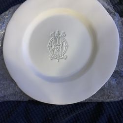 Manhu Designs Simply Creme Lrg Dinner Plate Charger Platter Monogram Italy NWOT