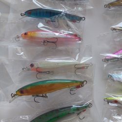 Assortment Of 20 Fishing Lures 