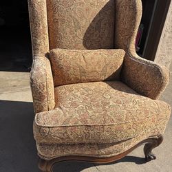 Vintage Wingback Accent Chair
