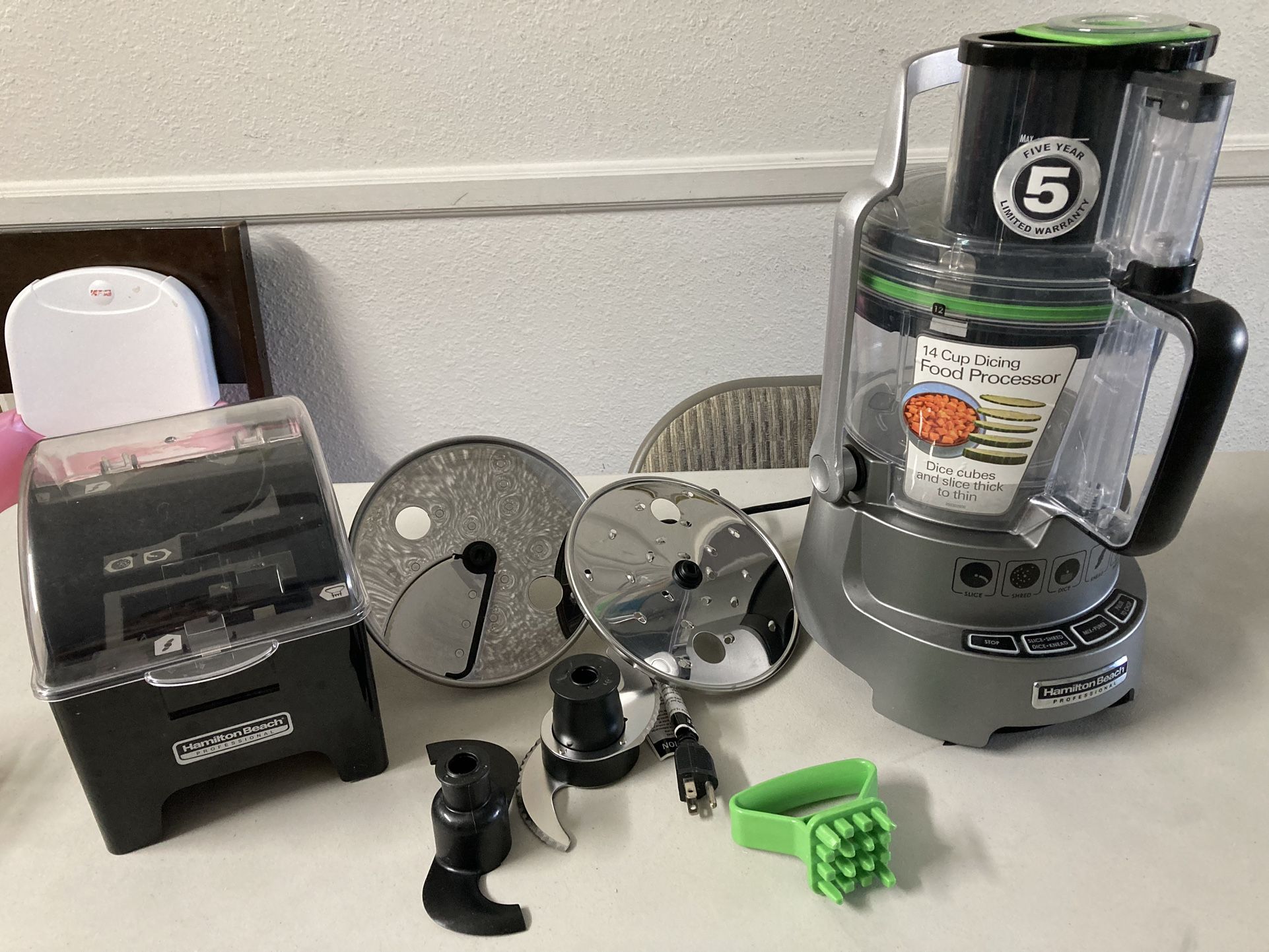 14 Cup Hamilton Beach® Professional Food Processor with Big Mouth