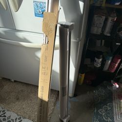 2 X-Large White Retractable Gates