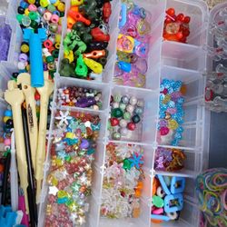 LoomBracelet Making + Beads 