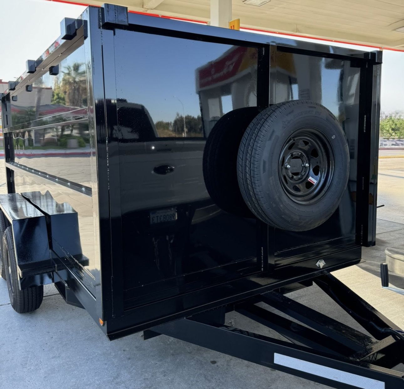 Hydraulic Dump Trailer With Spare 🛞