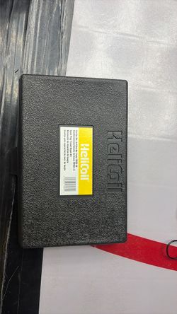 Helicoil spark plug repair kit