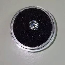 1.5 Carat Moissanite Diamond With GRA Certificate 