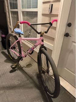 Chad pink throne (fixed geared)