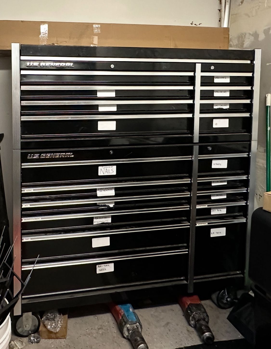 US General Series 3 56-inch tool storage unit