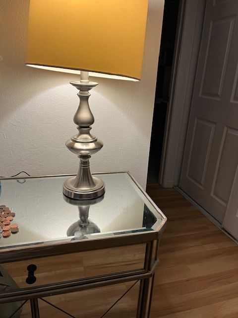 Elegant Table Lamp (24”)