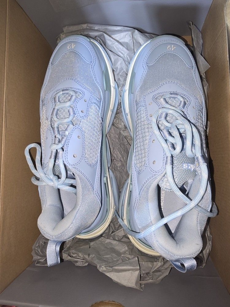 Balenciaga Mens Triple S Sneakers