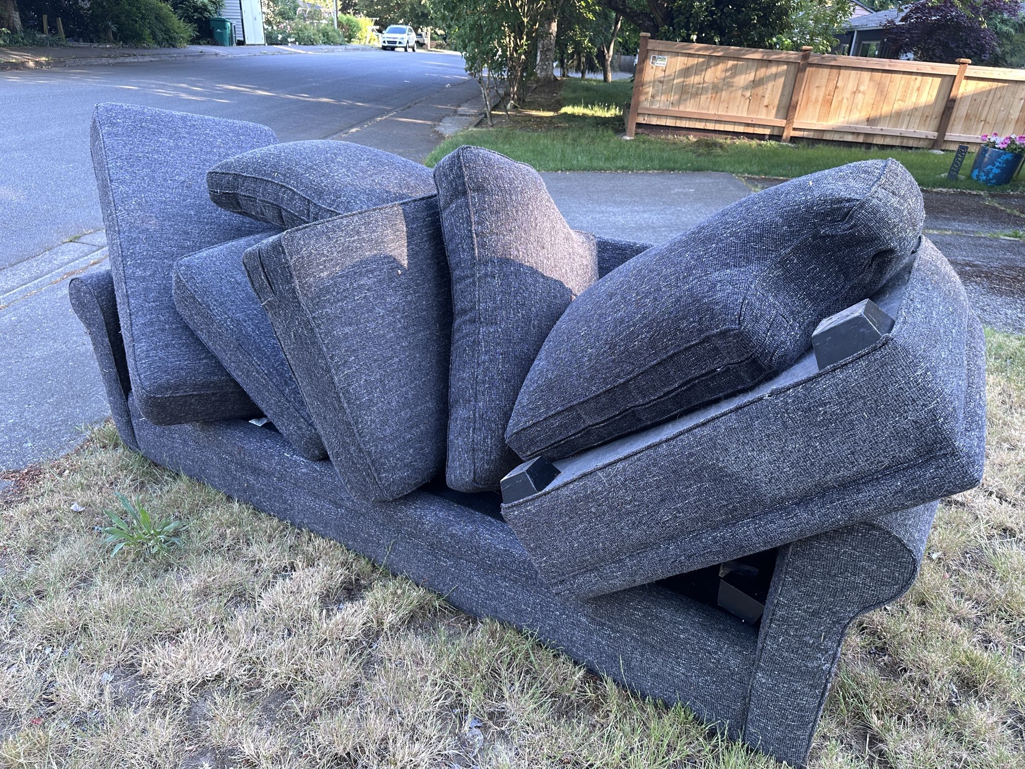 Grey Couch With Adjustable Chaise