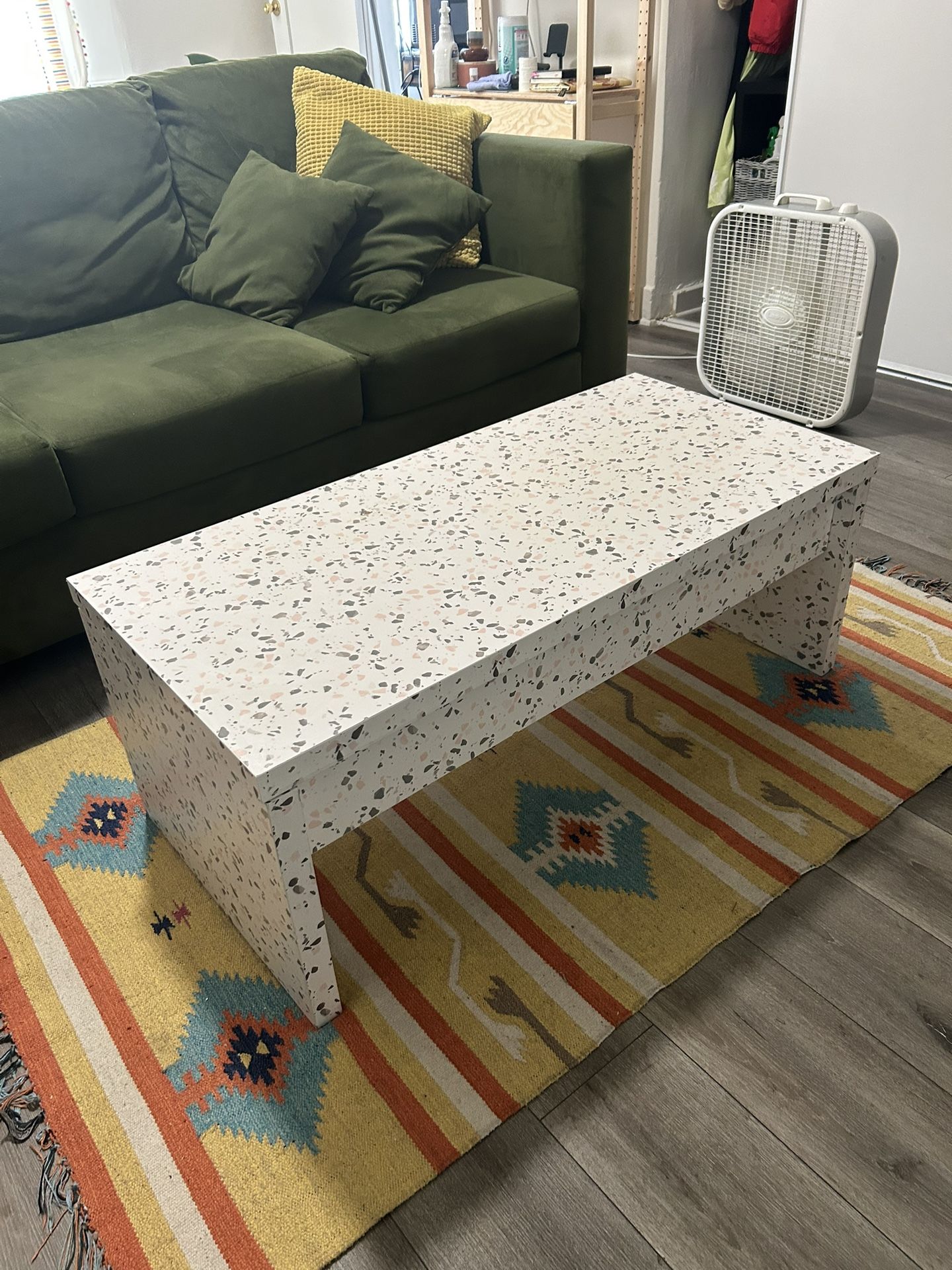 Coffee table (with Pull Out Table)