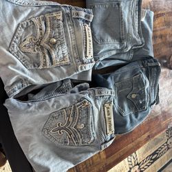 Rock Revival Jeans 