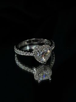 The Maison Cœur Lumière Ring – 1CT