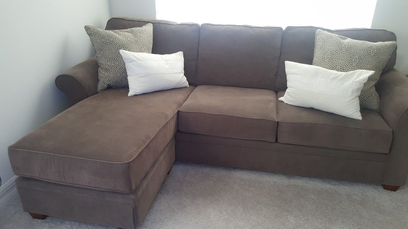 Havertys sectional sofa