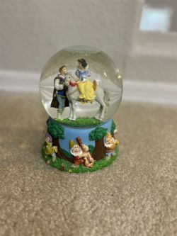 Disney Snow Globe - Snow White, Prince, and Dwarfs