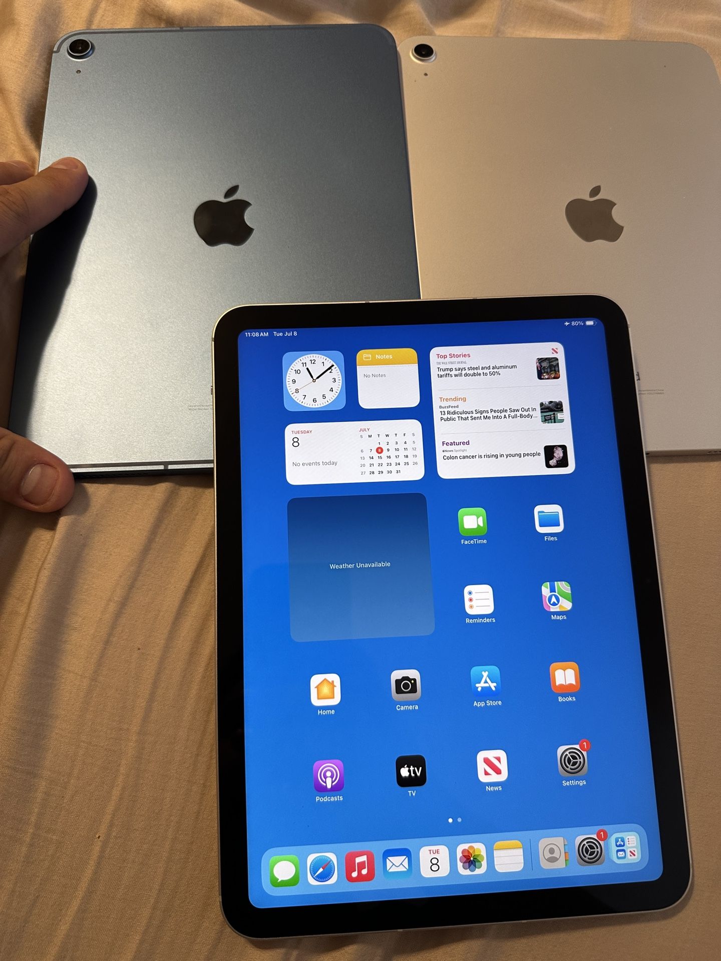 Selling iPads 10th Gen. 64GB Wifi and Cellular Colors Blue or Silver in Perfect Condition