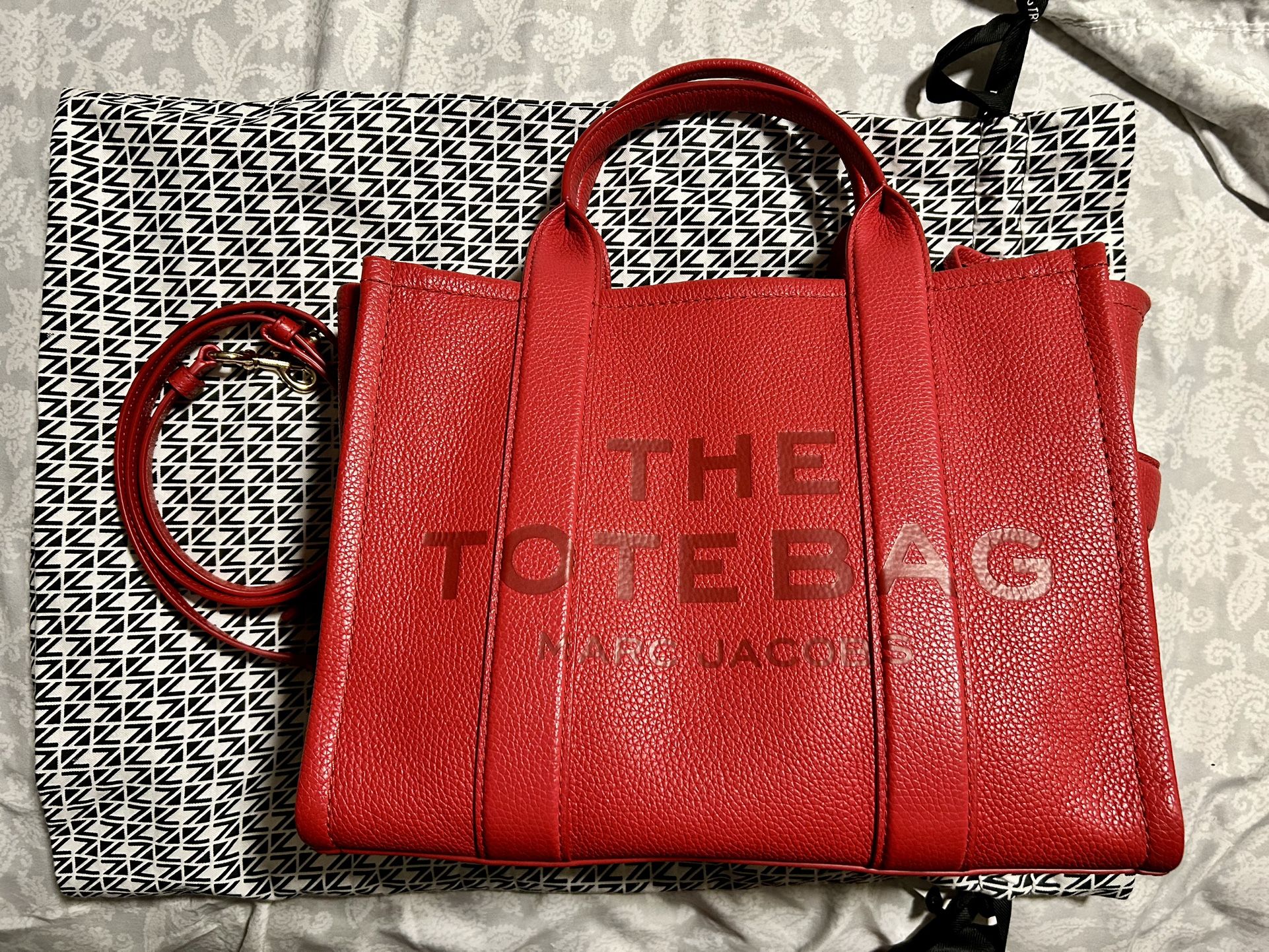100% Authentic Marc Jacobs Leather Tote Bag