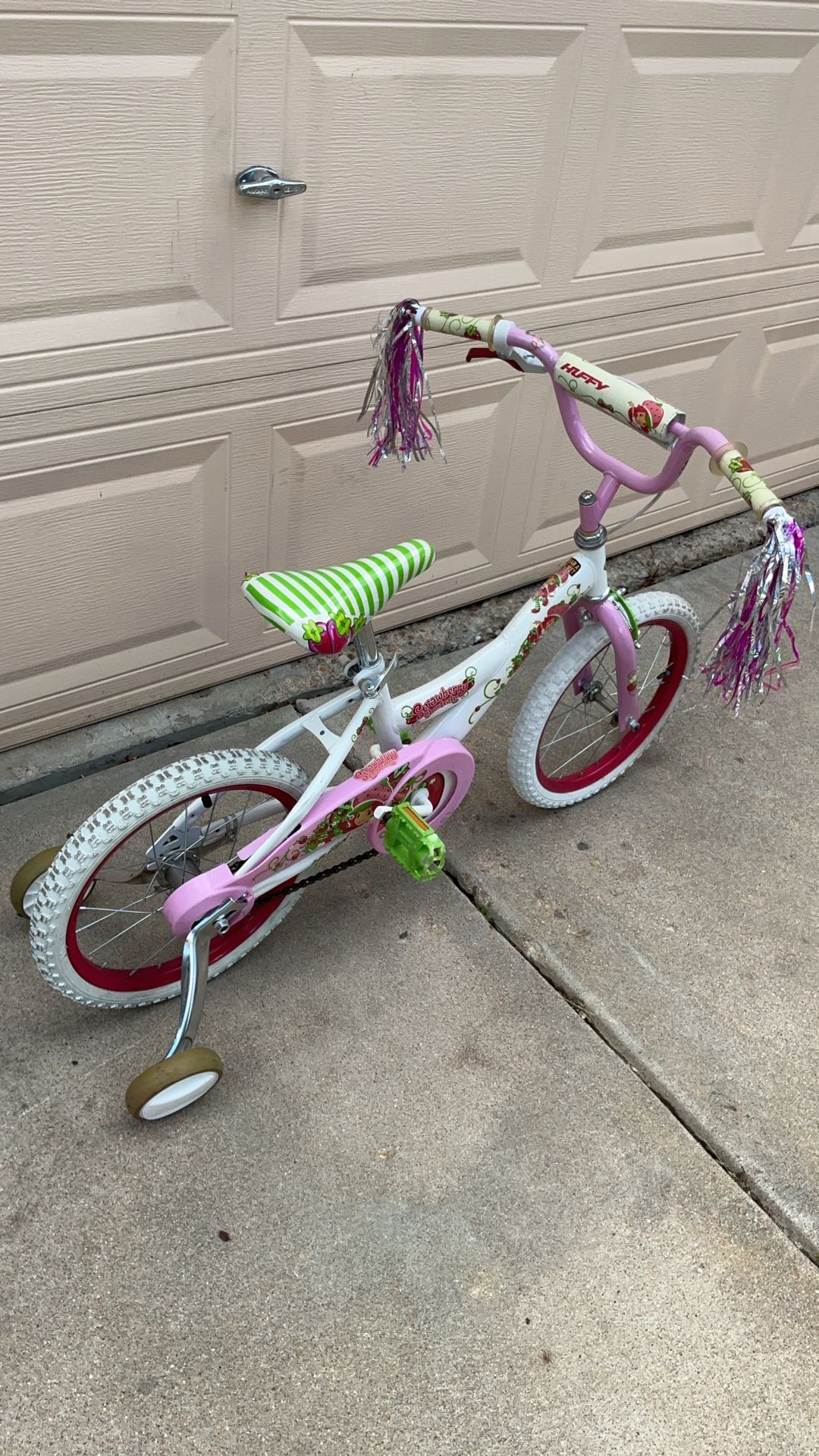 Huffy Strawberry Shortcake Bike With Training Wheels