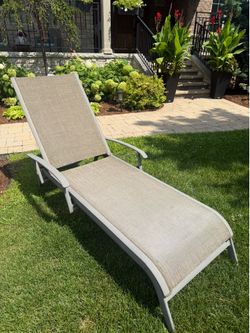 Lounge chair