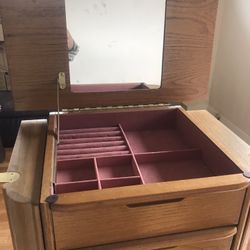 Jewelry Dresser 