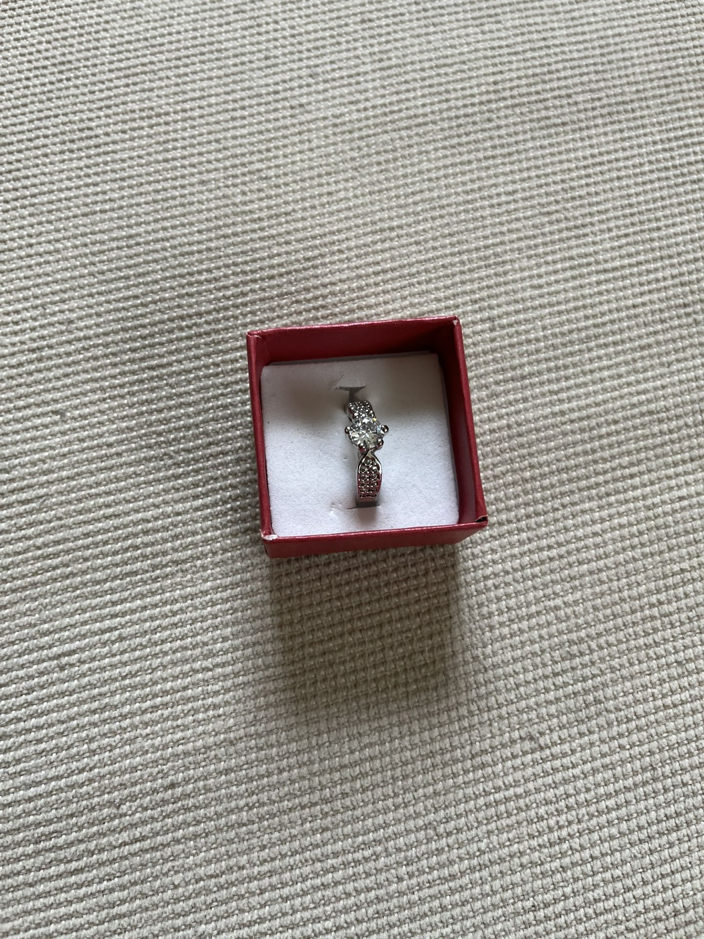 Silver earrings & Ring 25 $