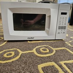 microwave Almost New