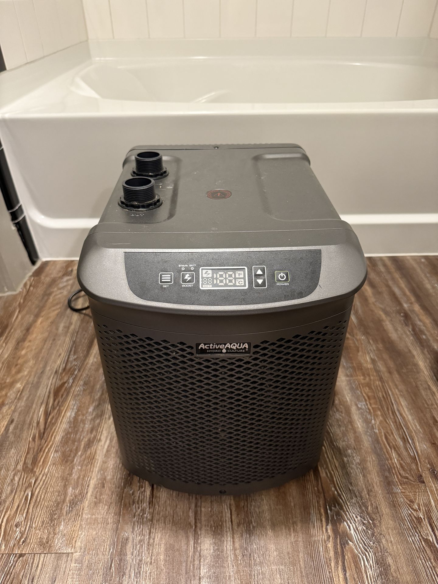 Cold plunge chiller syster w/ filter housing and pump