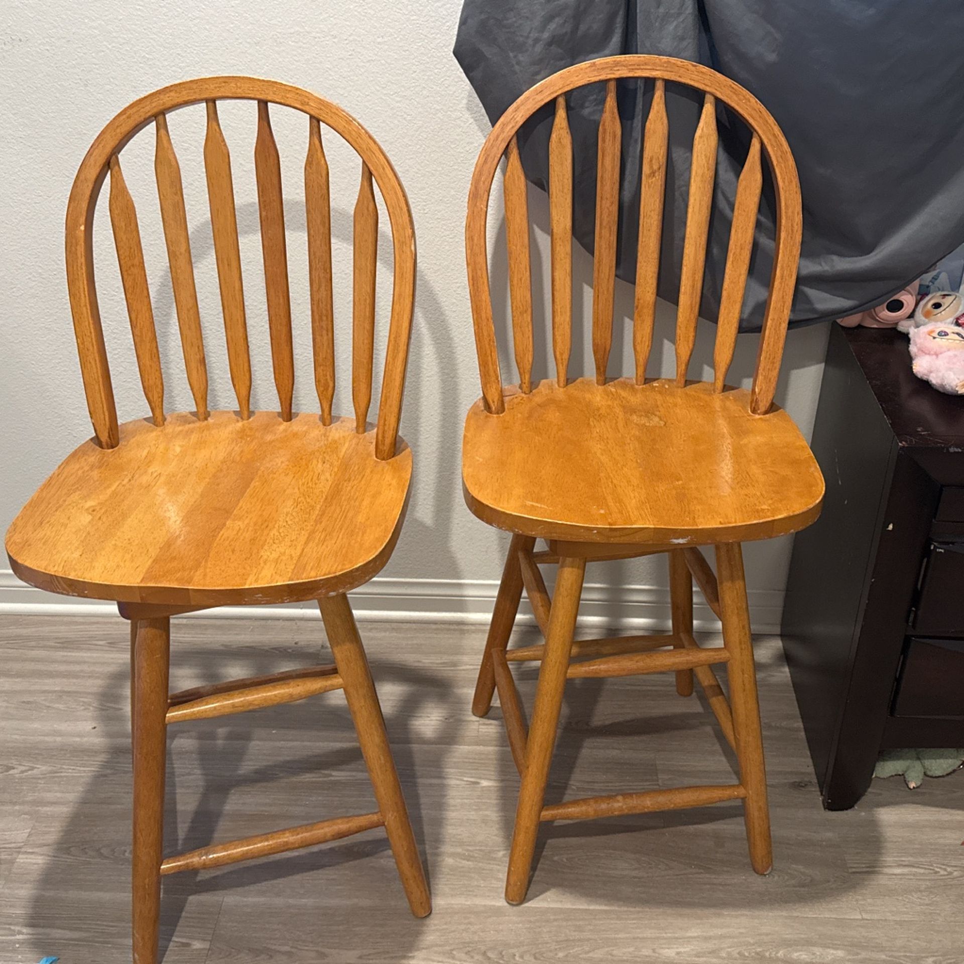 Wooden Swivel Bar Stools