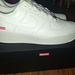 Supreme Airforces Size 10