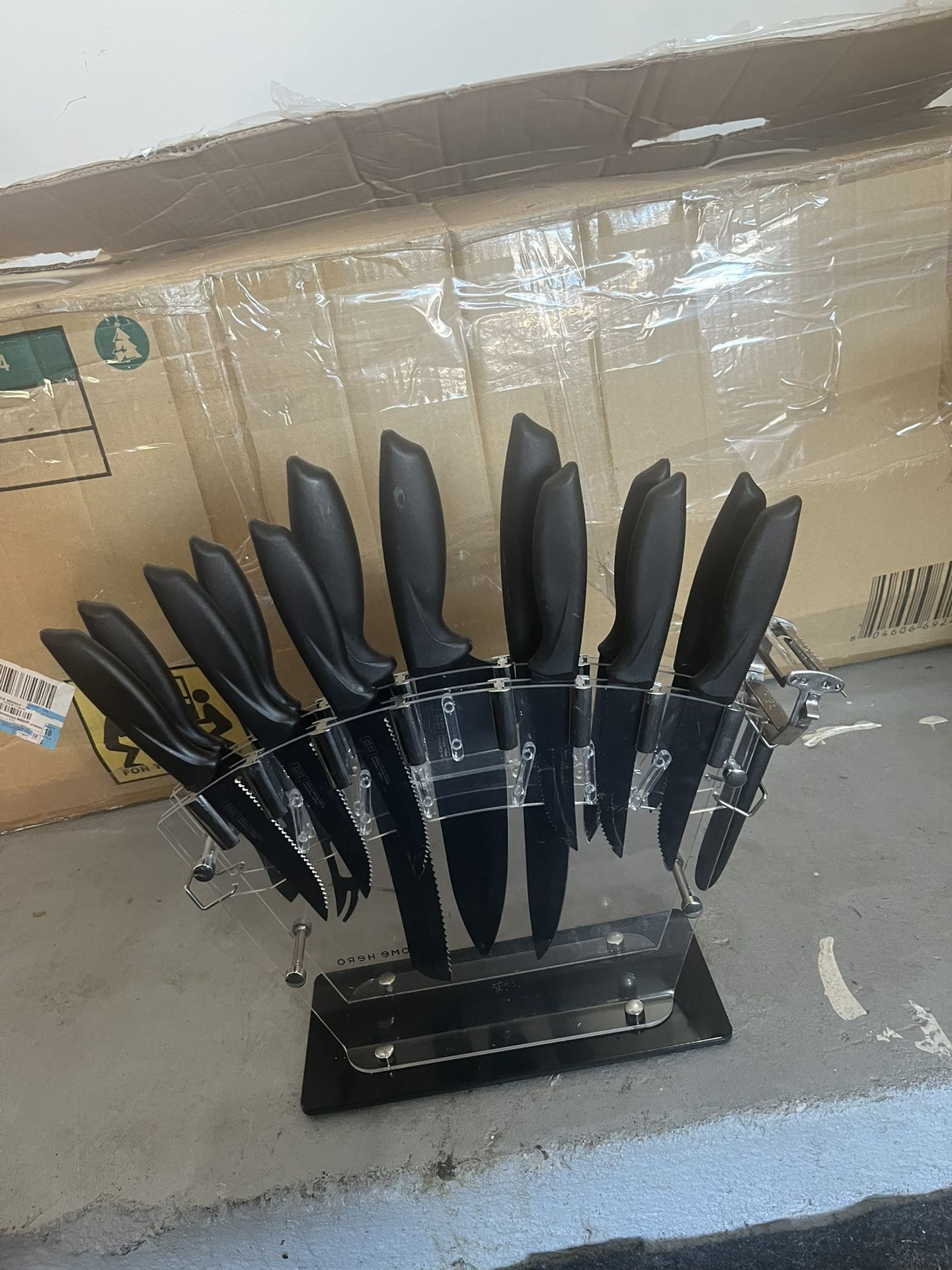 Knife 14 Piece Set Couple Scratches