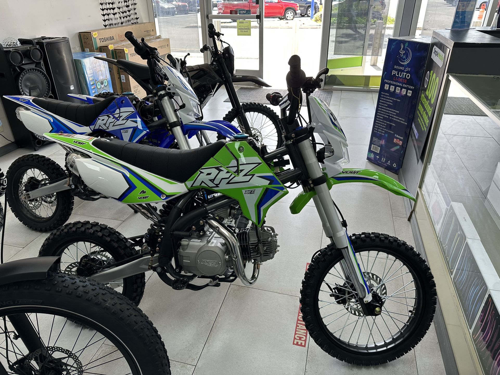 Apollo RFZ 125CC Dirt Bike New! Finance For $150 Down Payment!!