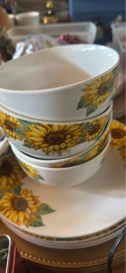 Sunflower Ceramic Bowls and Plates Set