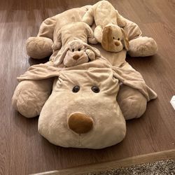 “Toys R Us” Giant Stuffed Dog Animal