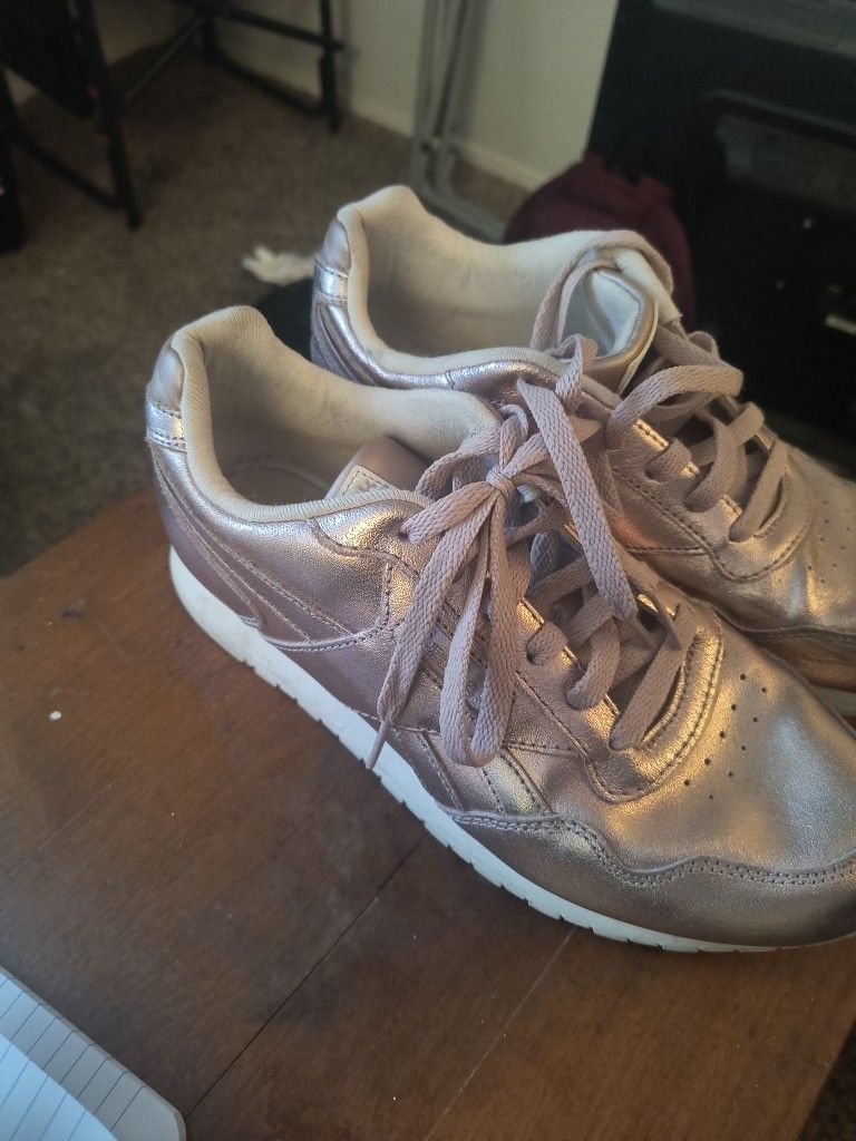 Women's Reebok Tennis Shoes