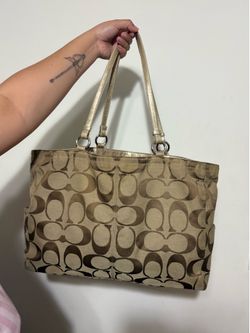 Vintage signature C Coach tote