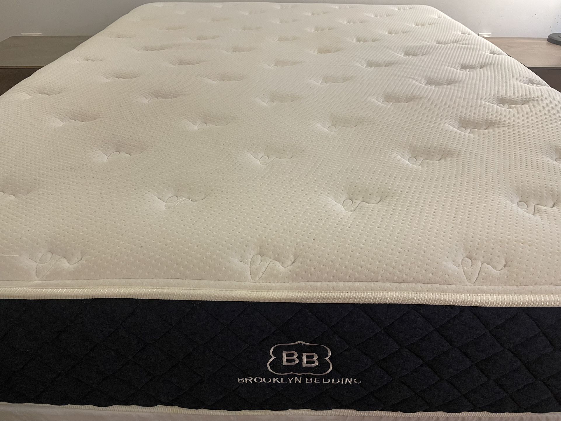 “Signature Hybrid” Queen Mattress by Brooklyn Bedding