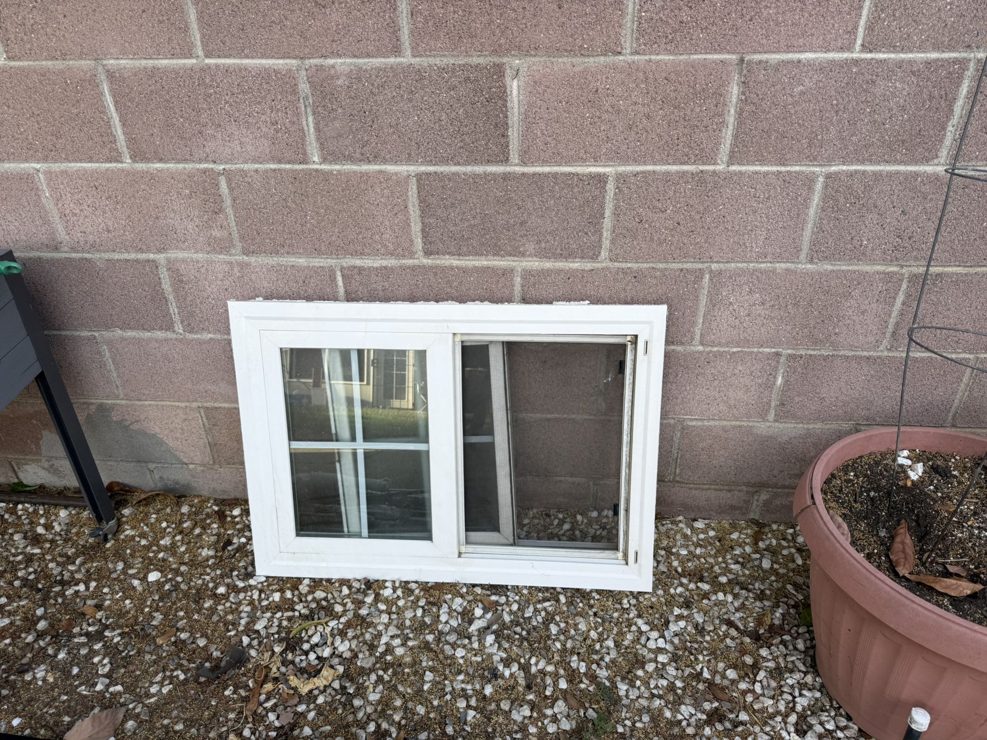 Used Windows 24x36