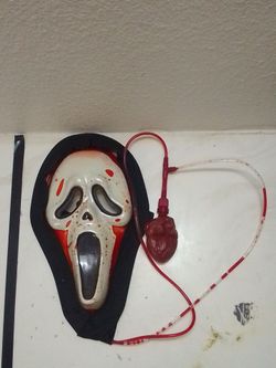 Ghostface Scream Mask with Bleeding Heart Pump