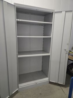 Solid metal storage cabinet With 2keys each with adjustable shelves