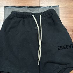 Essentials Shorts Jet black