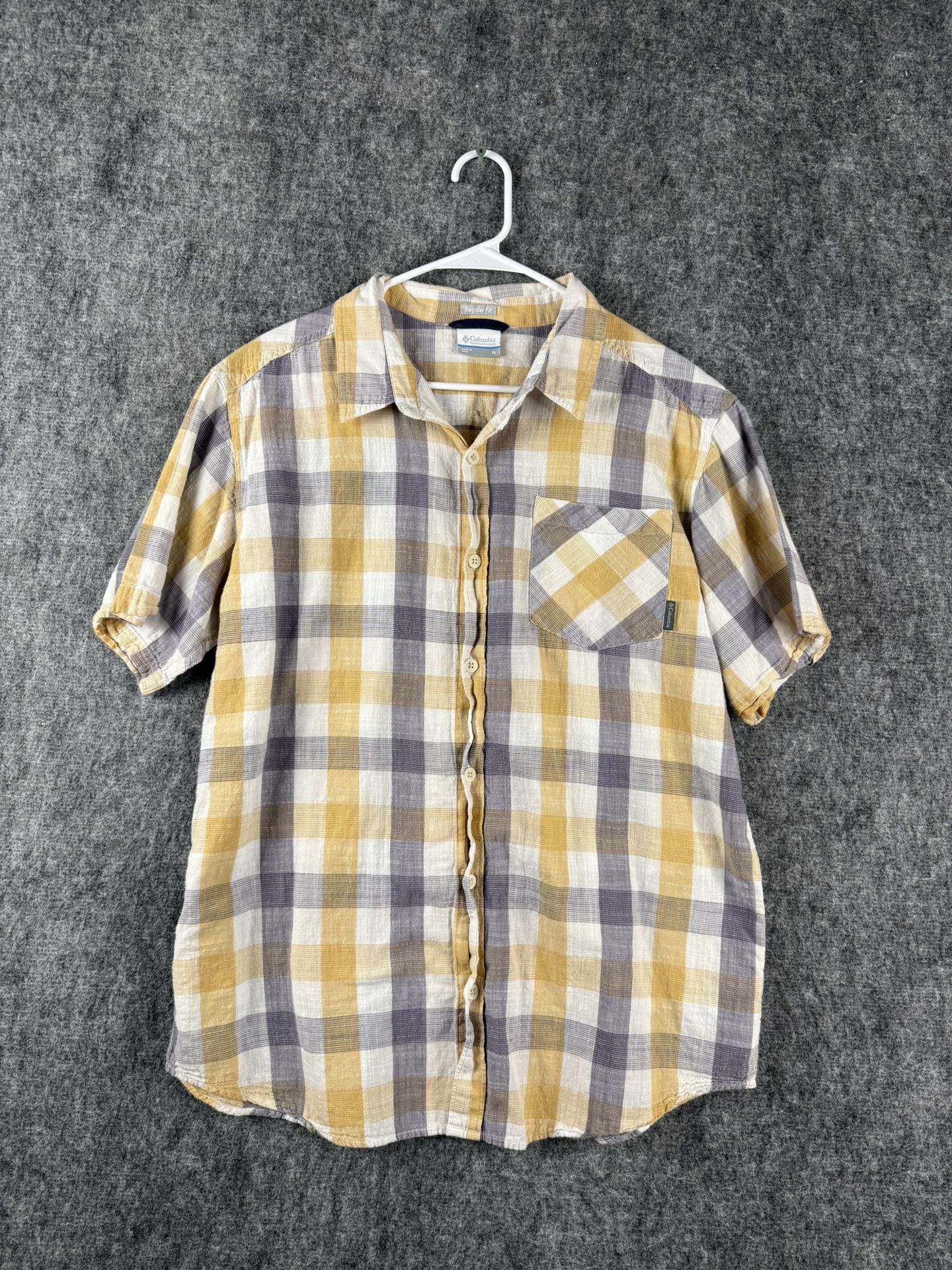 Columbia Short Sleeve Button-Up Shirt XL Plaid Yellow Gray Regular Fit Casual