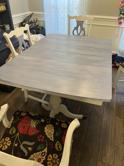 Dinning Room Table 