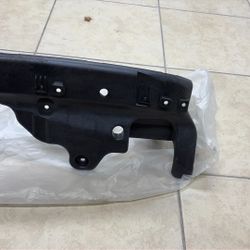 Upper Mounting Front Bumper Bracket for Ford Mustang 2013-2014, Excluding Shelby