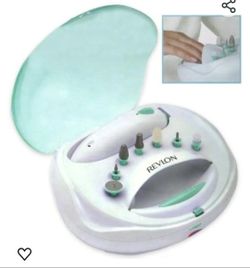 Revlon MoistureStay Manicure Pedicure System with Nail Dryer