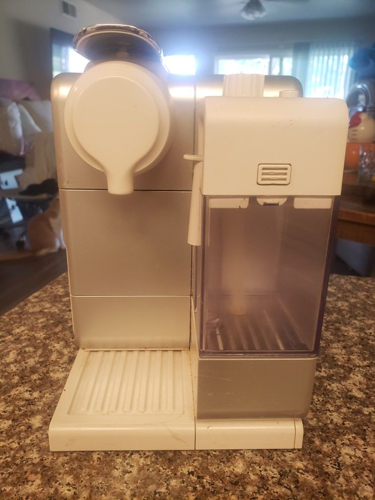 Nespresso Capucinno Maker