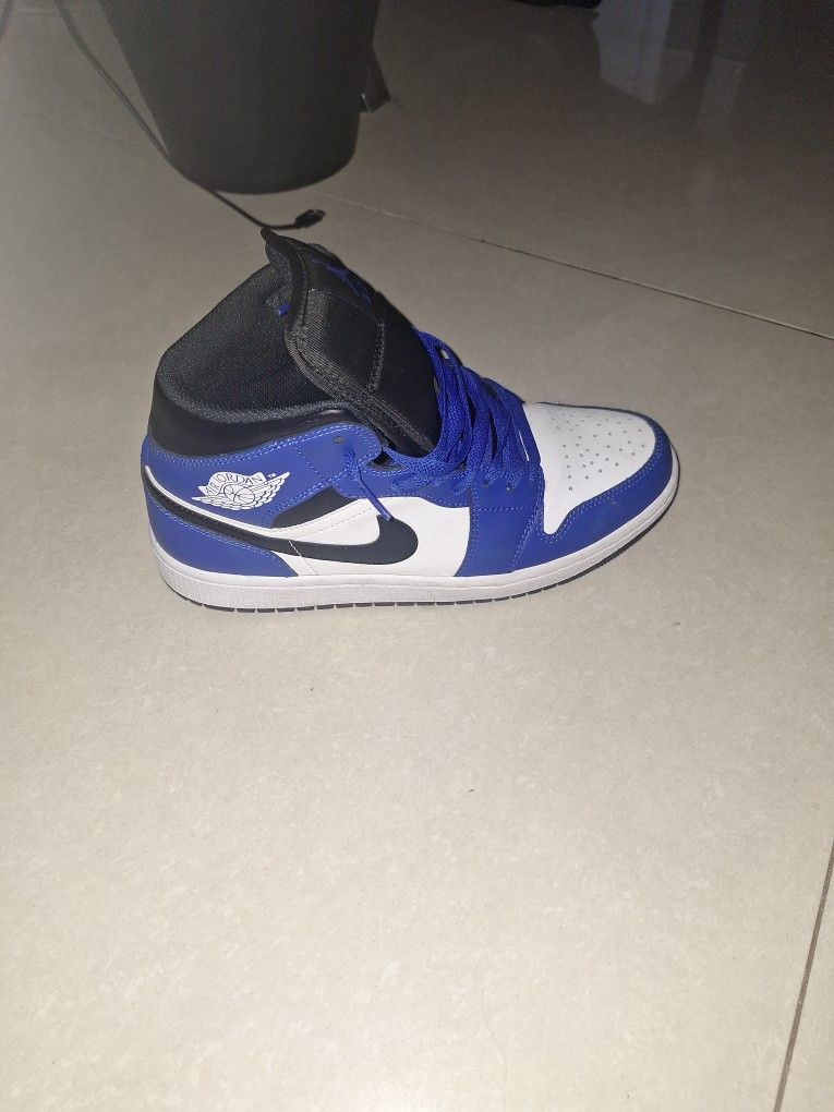 Jordan 1s Size 9