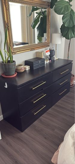 6 Drawer Dresser with Gold Handles
