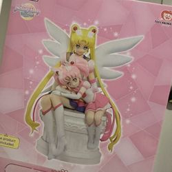 Sailor Moon Statue