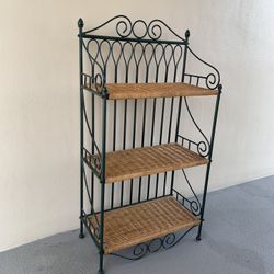 High Quality Wicker And Metal Etagere 