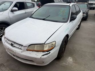 2000 Honda Accord part out
